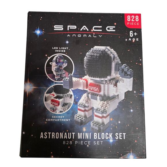 NASA Space Anomaly Astronaut Mini Building block Set, 828 Piece - Picture 1 of 2